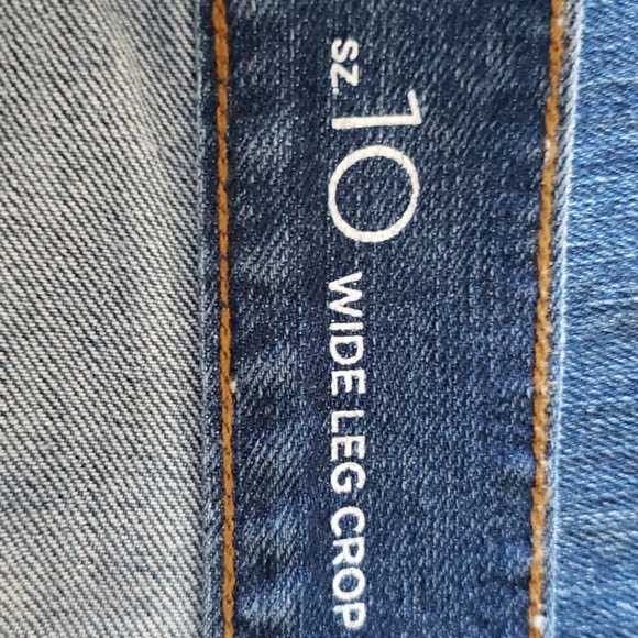 Jeans - Picture 2 of 4